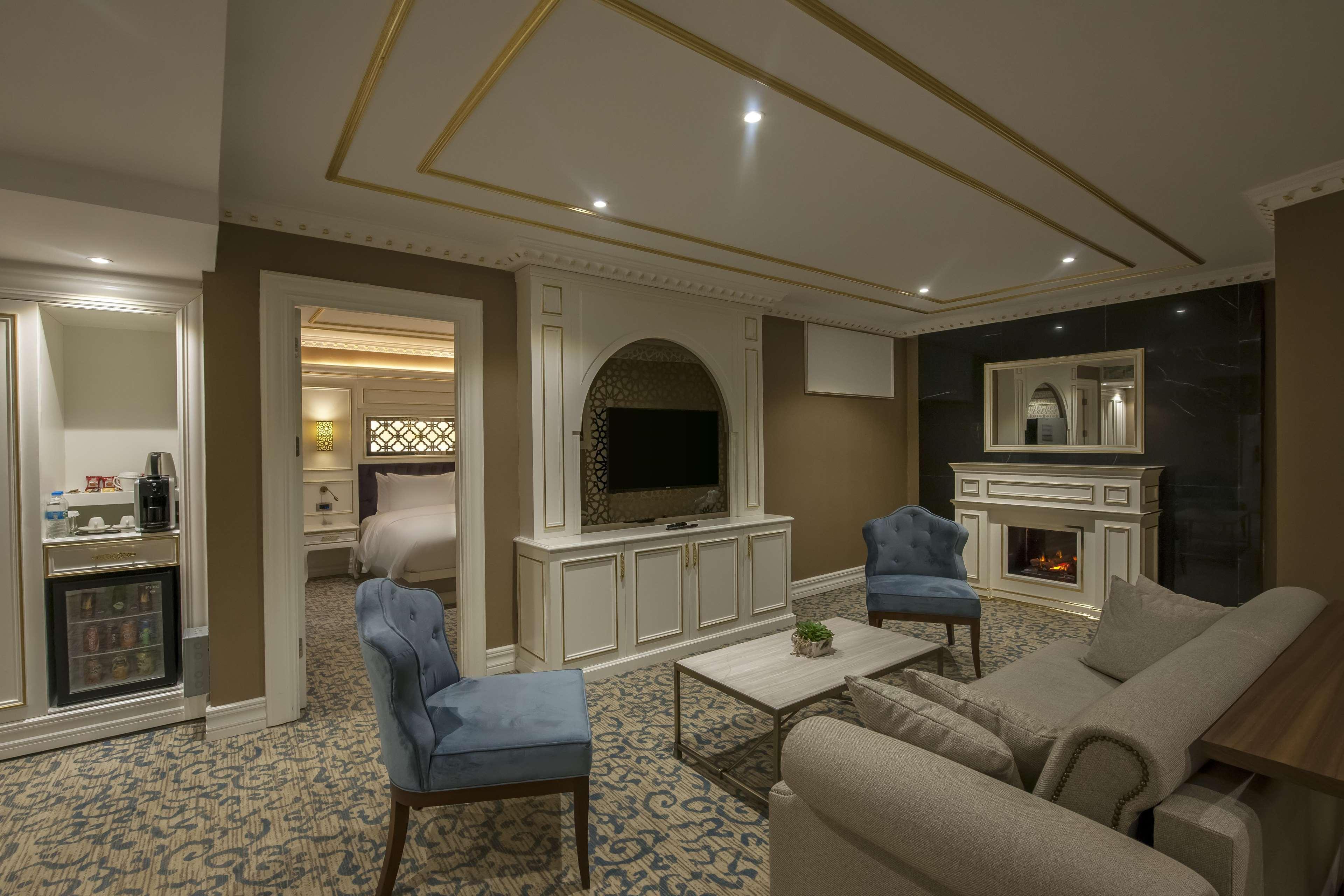 Doubletree By Hilton Elazig Exterior foto